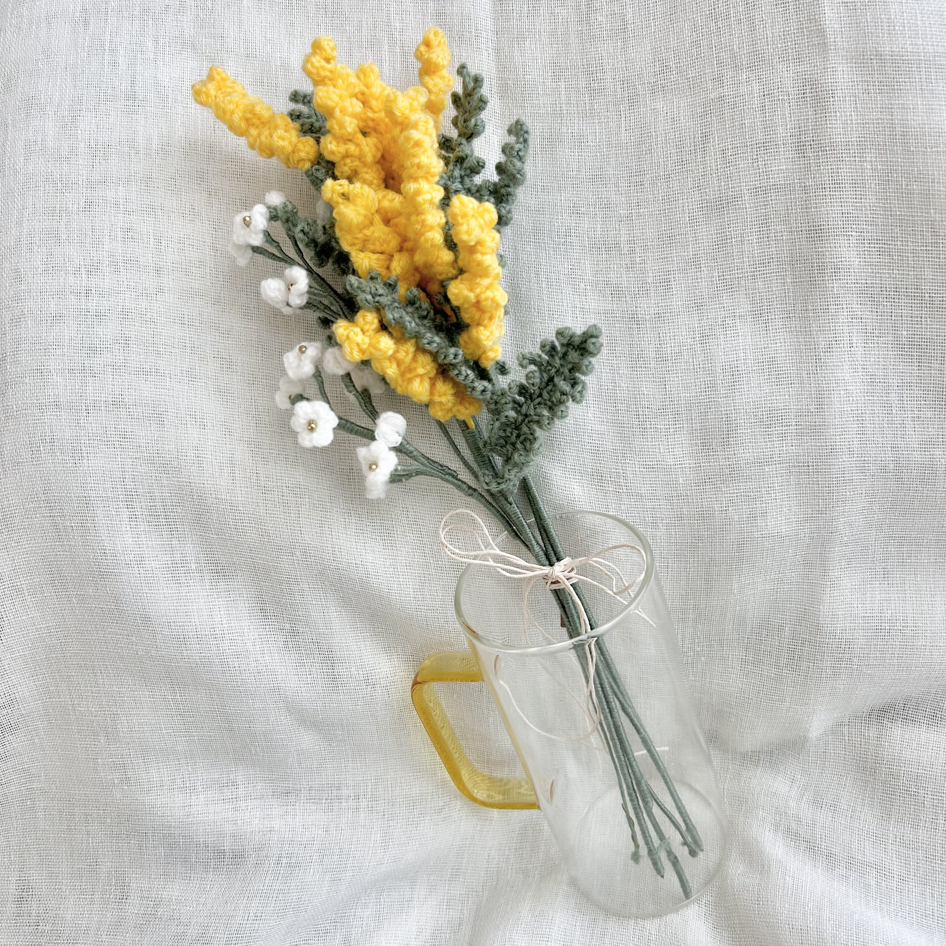 オーダー承ります】かすみ草とミモザのブーケ 手刺繍 もくもくスタイ