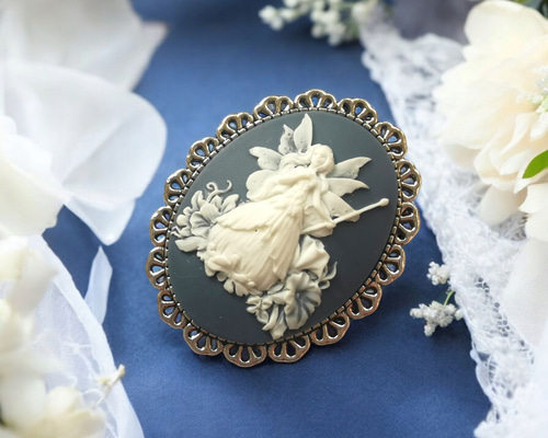 Cameo Brooch #36 カメオ ブローチ 妖精 蚕 ブローチ Side