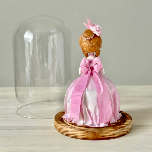 桃色のドレスを纏った和紙のフランス人形｜ガラスドーム入り昭和レトロ