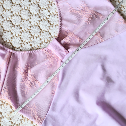 ラベンダー色の可愛いリボンをデザインした娘役風レオタード ピンクの