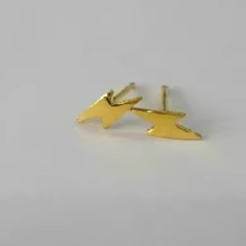 K24（片耳）24Kゴールドの稲妻ピアスK24純金スタッドピアス決断力を