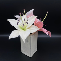 本物みたいな粘土のお花 ☆ カサブランカ 三輪 ☆ クレイ