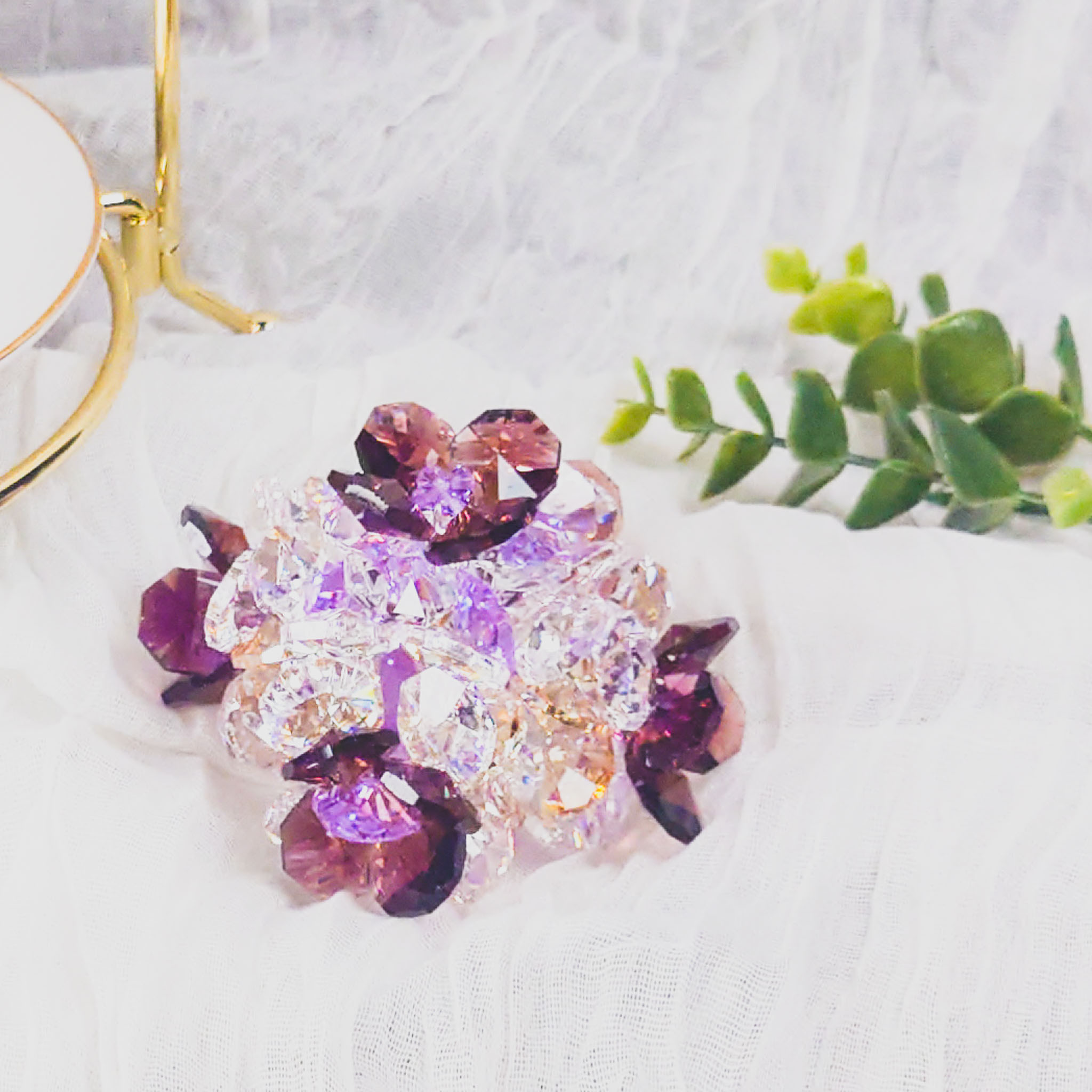 SN24C1015-06 アスフォー社製クリスタル使用　お花のピラミッドのサンキャッチャー　置き型◆ワインレッド１