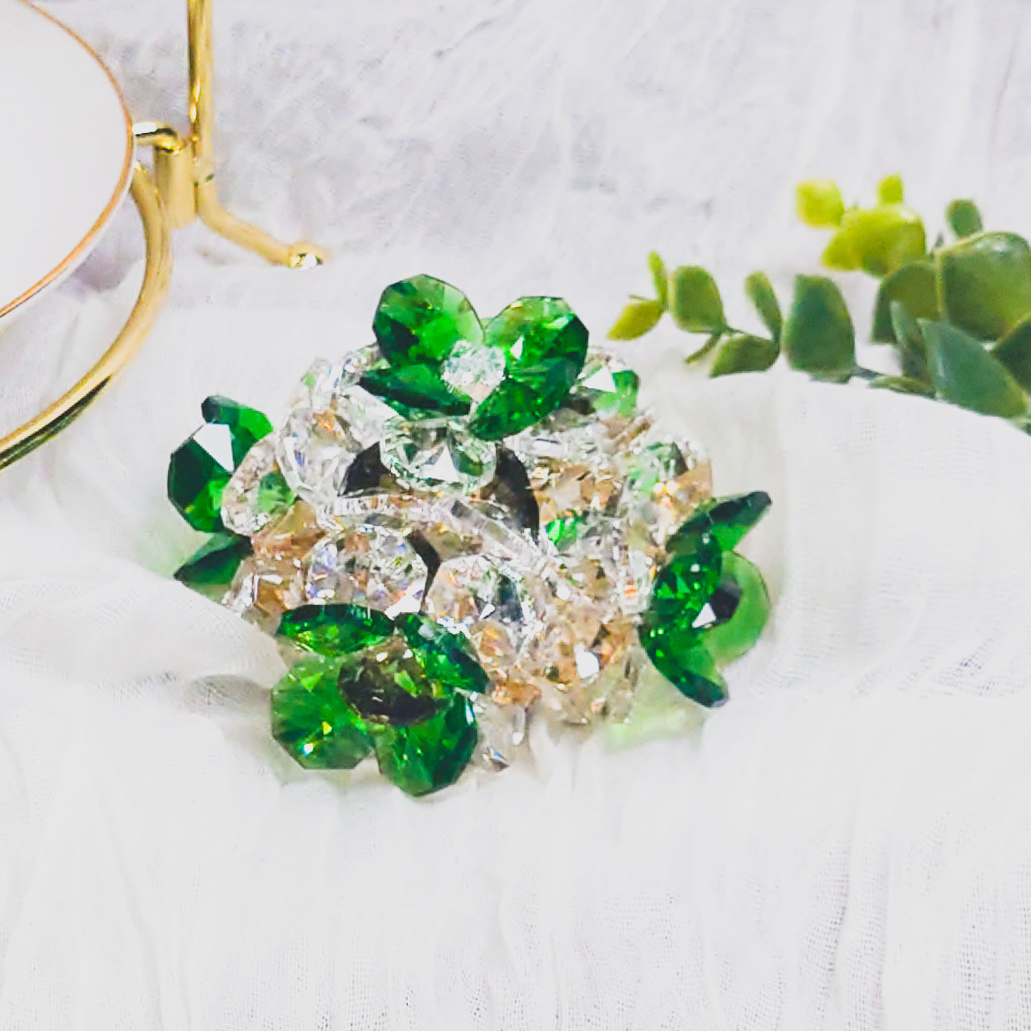 SN24C1015-12 アスフォー社製クリスタル使用　お花のピラミッドのサンキャッチャー　置き型◆グリーン２