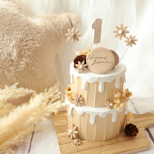 参考画像 クレイケーキ バースデーケーキ 誕生日 ナチュラルボタニカル✳︎ベージュのクレイケーキ☆1歳誕生日ケーキ
