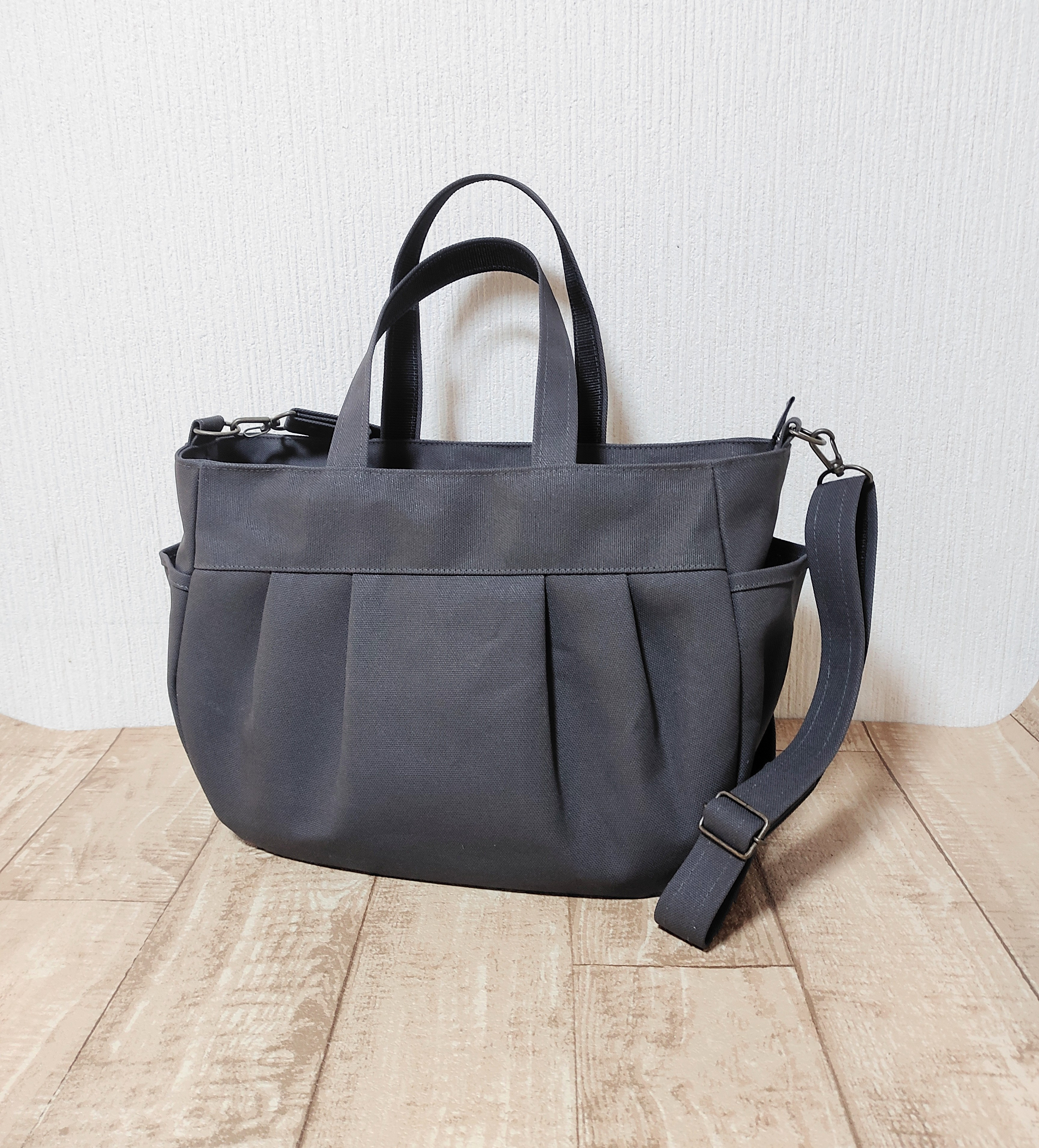 帆布のぷっくり２wayショルダーバッグファスナー開閉 L（チャコールグレー）