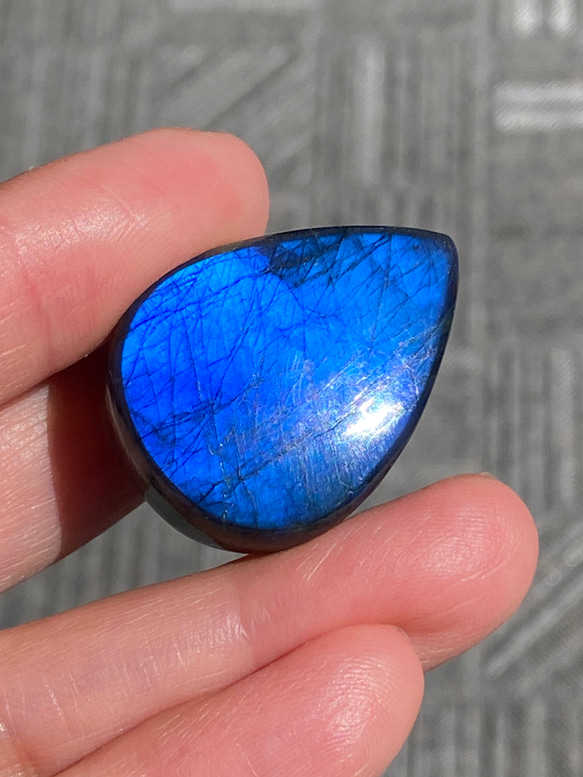 Top-Notch ディープブルー ラブラドライト 82 天然石 天然色 5枚目の画像