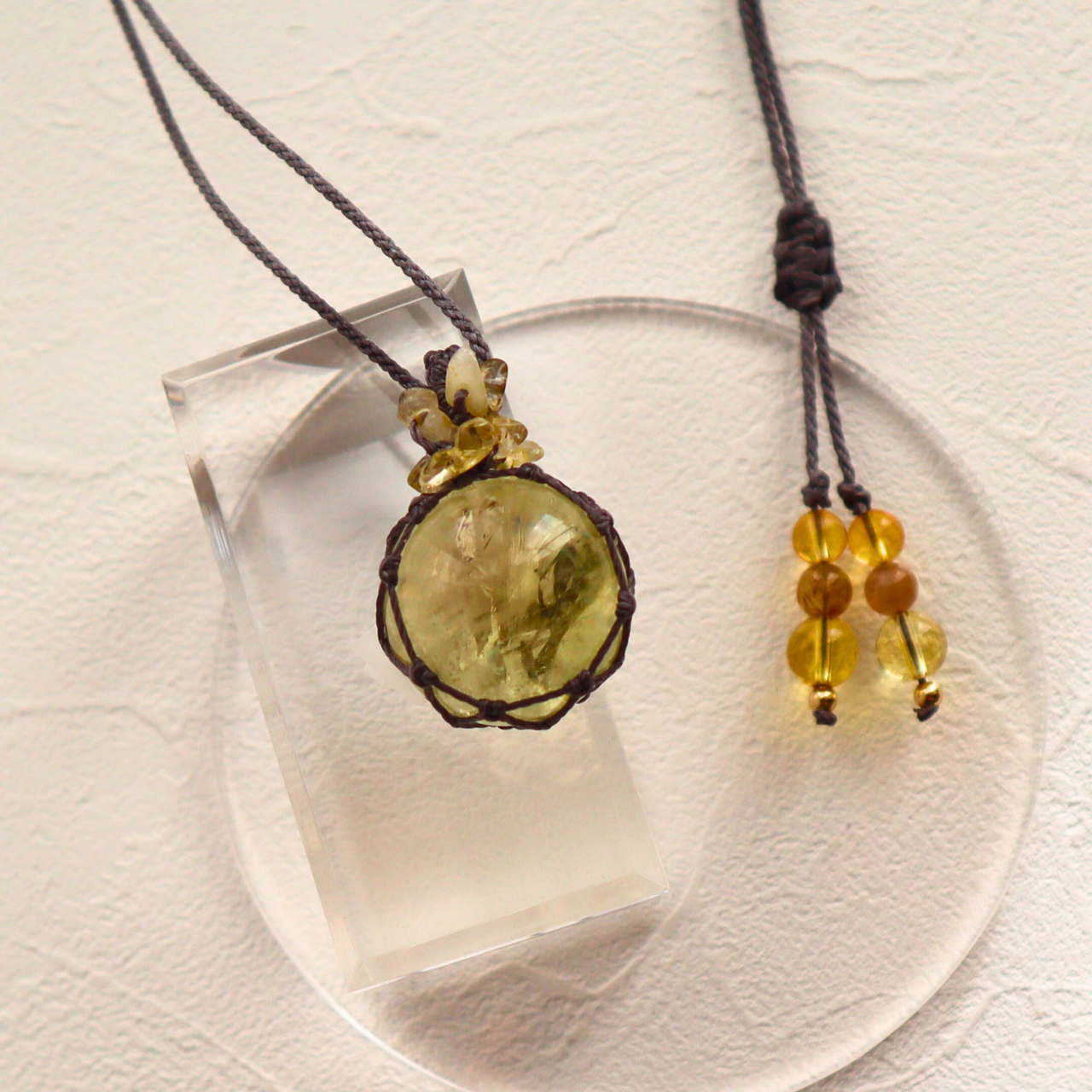 ペンダントトップ ネックレス シトリン 天然石 大きめ 丸玉   金属アレルギー対応 マクラメ 5102302 大人かわ
