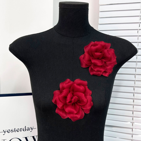 立体薔薇モチーフ　12cm*12cm 深紅 2枚目の画像