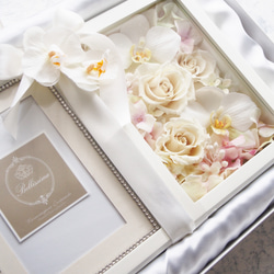 記念日に贈りたいフォトフレームアレンジ　 ローズ＆スカピオサ♪ 5枚目の画像