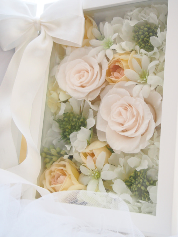 記念日に贈りたいフォトフレームアレンジ　 ローズ＆スカピオサ♪ 2枚目の画像