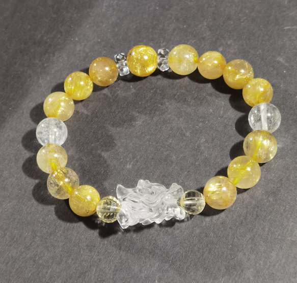 セール！まるで龍神が宿るかのような！5Aゴールドルチルクオーツ　究極のパワーブレス1点物 2枚目の画像