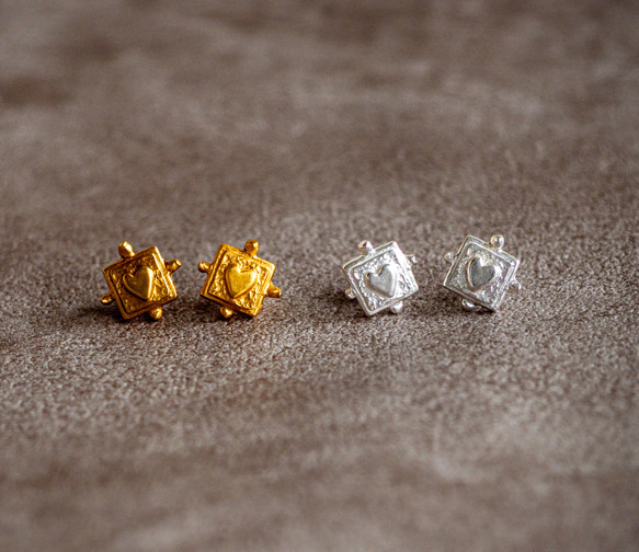 ハートの一粒ピアス❤︎heart frame pierce /送料無料 1枚目の画像