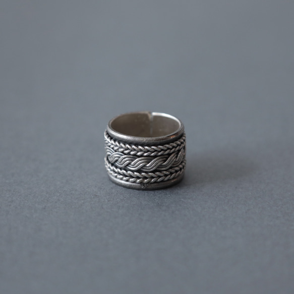Karen silver ring / ロープ 2枚目の画像