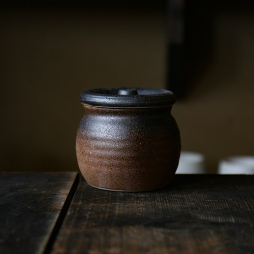 梅干しやお漬物入れにおすすめ お漬物甕（かめ）砂糖壺 鉄茶 保存容器