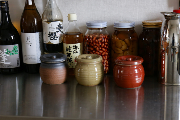 梅干しやお漬物入れにおすすめ　お漬物甕（かめ）砂糖壺　鉄茶 6枚目の画像