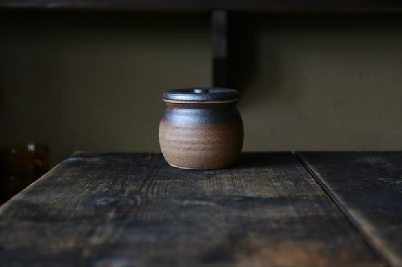 梅干しやお漬物入れにおすすめ　お漬物甕（かめ）砂糖壺　鉄茶 10枚目の画像
