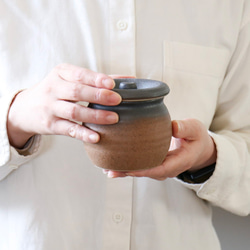梅干しやお漬物入れにおすすめ　お漬物甕（かめ）砂糖壺　鉄茶 2枚目の画像
