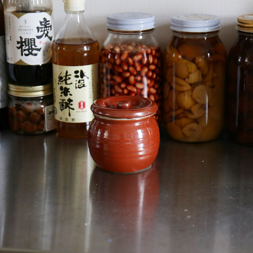 梅干しやお漬物入れにおすすめ お漬物甕（かめ）砂糖壺 赤茶 保存容器