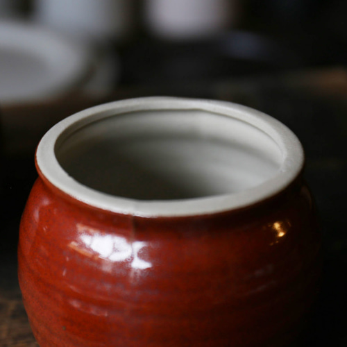梅干しやお漬物入れにおすすめ お漬物甕（かめ）砂糖壺 赤茶 保存容器