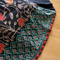 2025年新款 * 免運費 * 三種長度可選 * 吸睛的“3D效果”x“花卉刺繡” * 可換長裙 * 有襯裡 * 黑色 第14張的照片