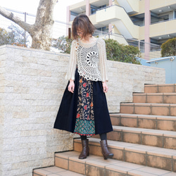 2025年新款 * 免運費 * 三種長度可選 * 吸睛的“3D效果”x“花卉刺繡” * 可換長裙 * 有襯裡 * 黑色 第2張的照片