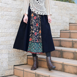 2025年新款 * 免運費 * 三種長度可選 * 吸睛的“3D效果”x“花卉刺繡” * 可換長裙 * 有襯裡 * 黑色 第4張的照片