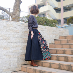 2025年新款 * 免運費 * 三種長度可選 * 吸睛的“3D效果”x“花卉刺繡” * 可換長裙 * 有襯裡 * 黑色 第9張的照片