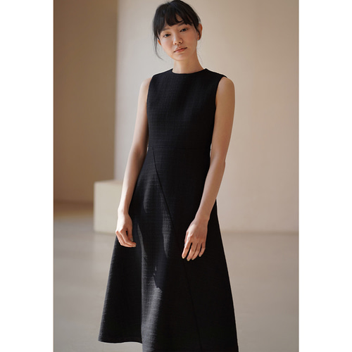 RISMAT by Y's ノースリーブワンピース ブラック リブ イン コンフォート 栞里ちゃんとつくった 楊柳素材が涼しげな