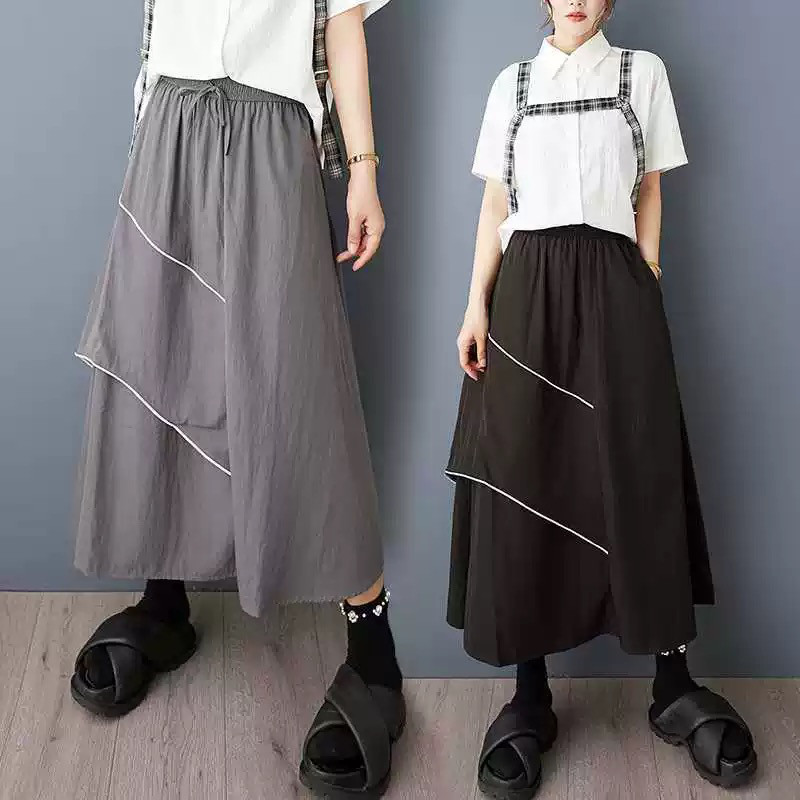 コントラストカラーのハイウエスト半身スカート