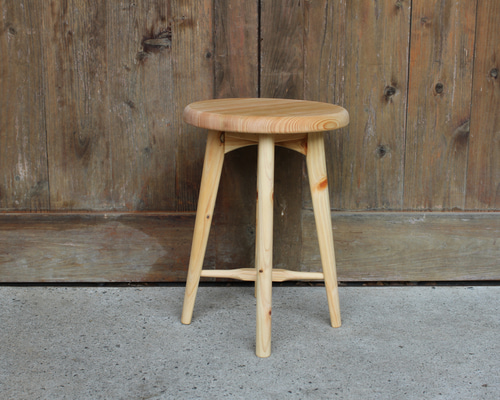 無垢材のスツールA・国産ヒノキ材・木製チェアー・お好きな高さ