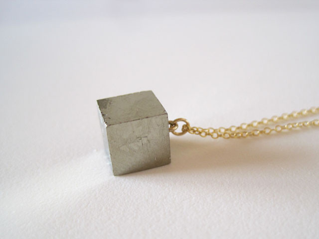 パイライトの原石ネックレス/Cube/Spain14kgf