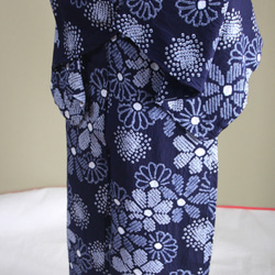 ◇現代 有松鳴海絞　浴衣◇【濃紺】計算された小菊の配置が美しい　モアトール袖長め裄72ｃｍ　木綿浴衣　 12枚目の画像