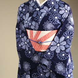 ◇現代 有松鳴海絞　浴衣◇【濃紺】計算された小菊の配置が美しい　モアトール袖長め裄72ｃｍ　木綿浴衣　 6枚目の画像