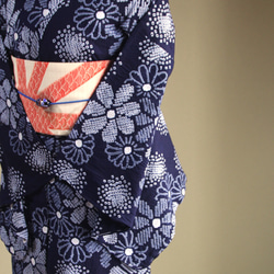 ◇現代 有松鳴海絞　浴衣◇【濃紺】計算された小菊の配置が美しい　モアトール袖長め裄72ｃｍ　木綿浴衣　 13枚目の画像