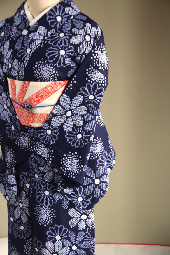 ◇現代 有松鳴海絞　浴衣◇【濃紺】計算された小菊の配置が美しい　モアトール袖長め裄72ｃｍ　木綿浴衣　 13枚目の画像