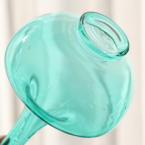 花瓶　水刺し　透明なブルー 花瓶 水刺し 透明なブルー