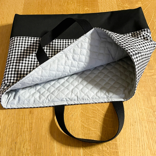 ギンガムチェックのレッスンバッグ ブラック 裏地キルティング