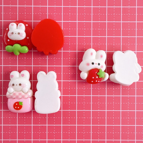 C61）2個 いちごうさぎ うさぎ 苺 イチゴ かわいい デコパーツ