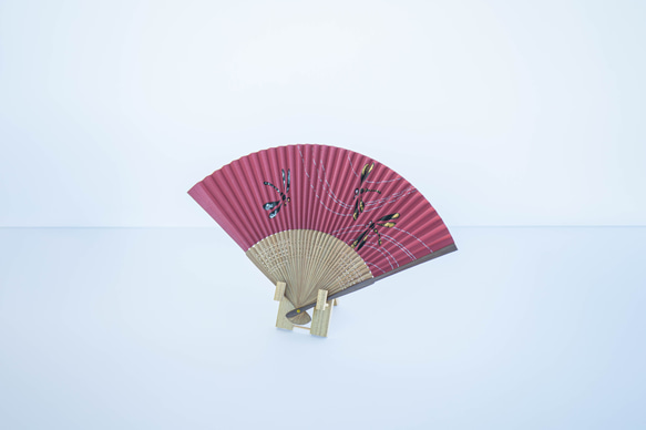 高島扇骨を用いた扇子　「トンボ～水色～」　蜻蛉柄(とんぼ柄)・水色 7枚目の画像