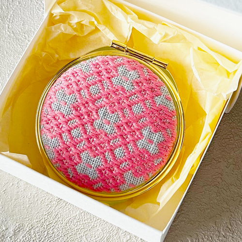 手鏡 コンパクトミラー こぎん刺し『べこ C: 薄グレー×ピンク』円形