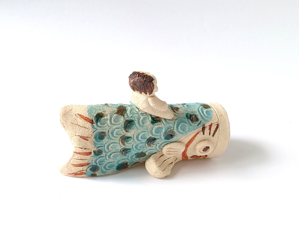 元気で笑顔の金太郎さんと鯉のぼり　　金太郎鯉遊び　置物　陶器 7枚目の画像