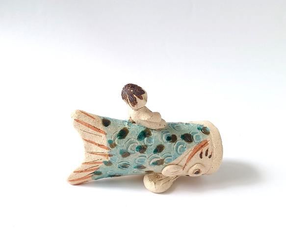 元気で笑顔の金太郎さんと鯉のぼり　　金太郎鯉遊び　置物　陶器 13枚目の画像