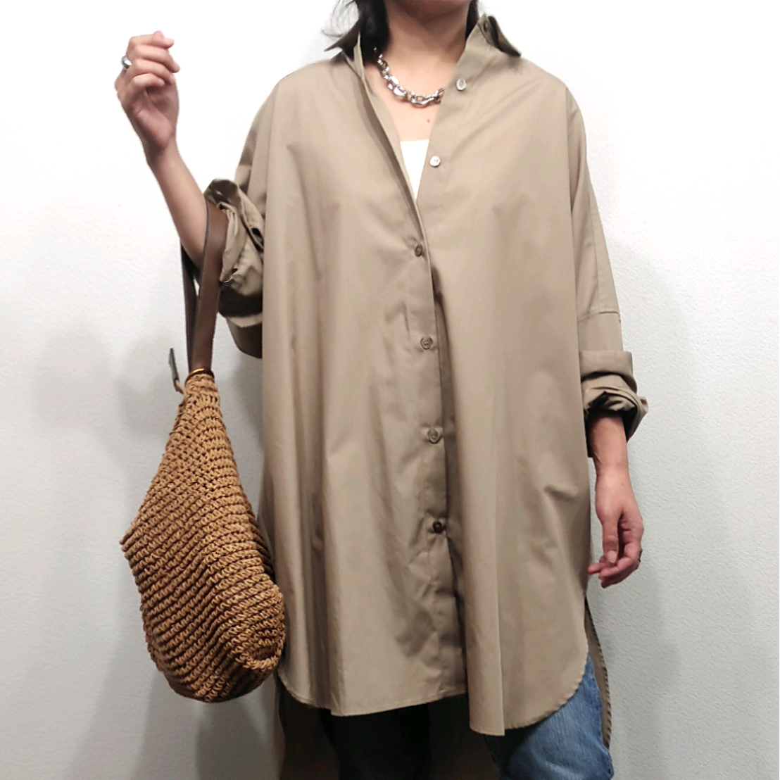 【カラー追加　抜け感　体型カバー】　イージーケアでシワにならない　ビックシャツ　ベージュ　日本製【再販】