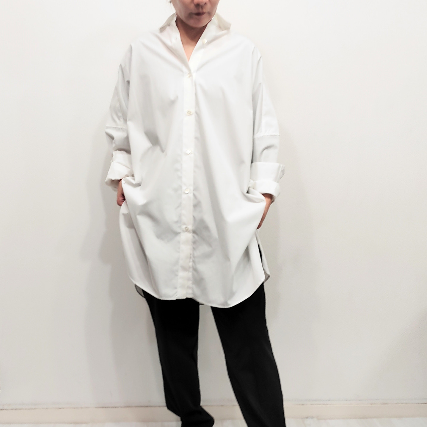 【カラー追加　抜け感　体型カバー】日本製　イージーケアでシワにならない　ビックシャツ　ホワイト【再販】