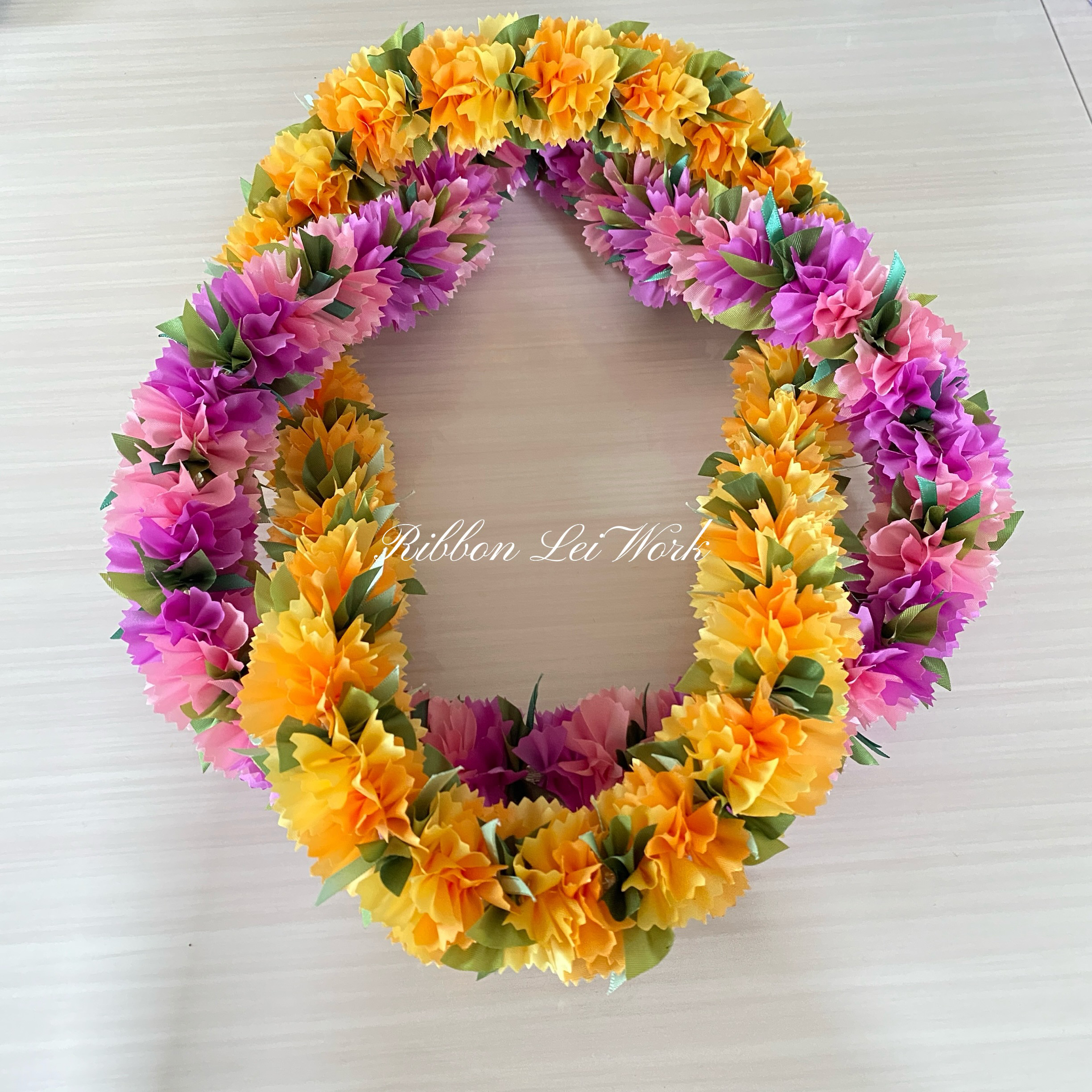 母の日ギフト　カスタムOK カーネーションのハワイアンリボンレイ　フラダンス　リゾート婚