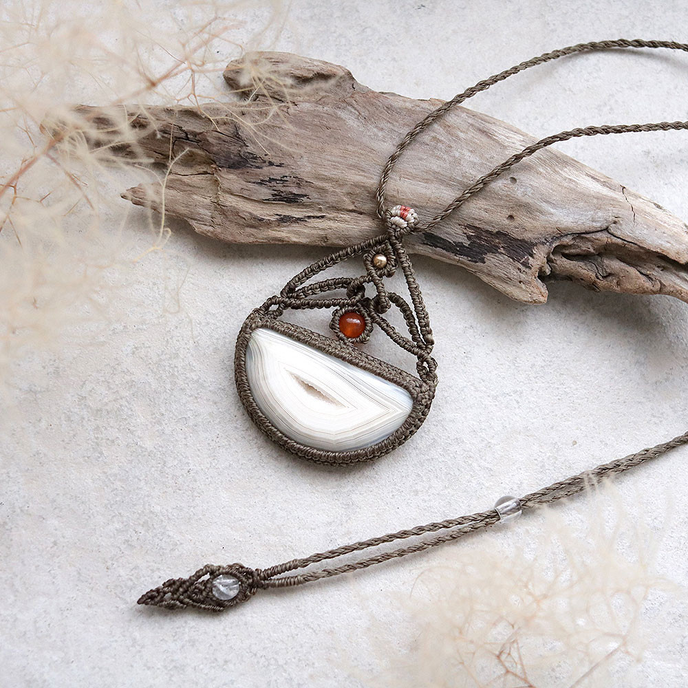 ドゥルージーアゲート天然石マクラメネックレスmac414エスニックアジアンエキゾチック