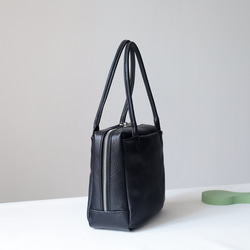 柔軟鞣製皮革迷你方形手提包 | 設計優雅，方便攜帶 第6張的照片