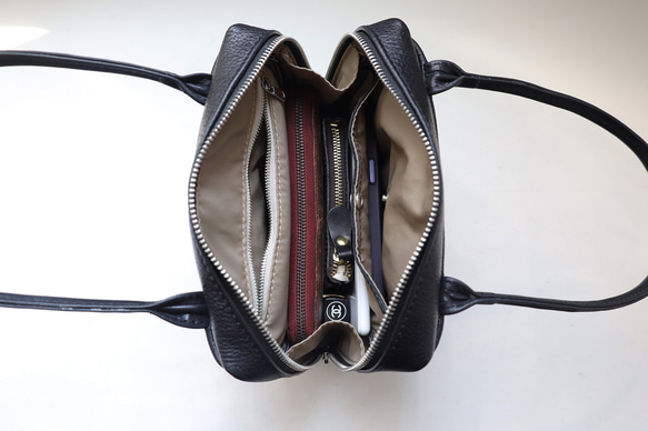 柔軟鞣製皮革迷你方形手提包 | 設計優雅，方便攜帶 第11張的照片