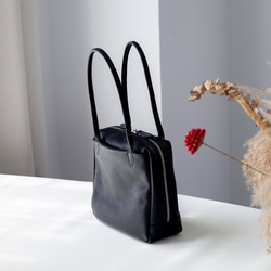 柔軟鞣製皮革迷你方形手提包 | 設計優雅，方便攜帶 第18張的照片